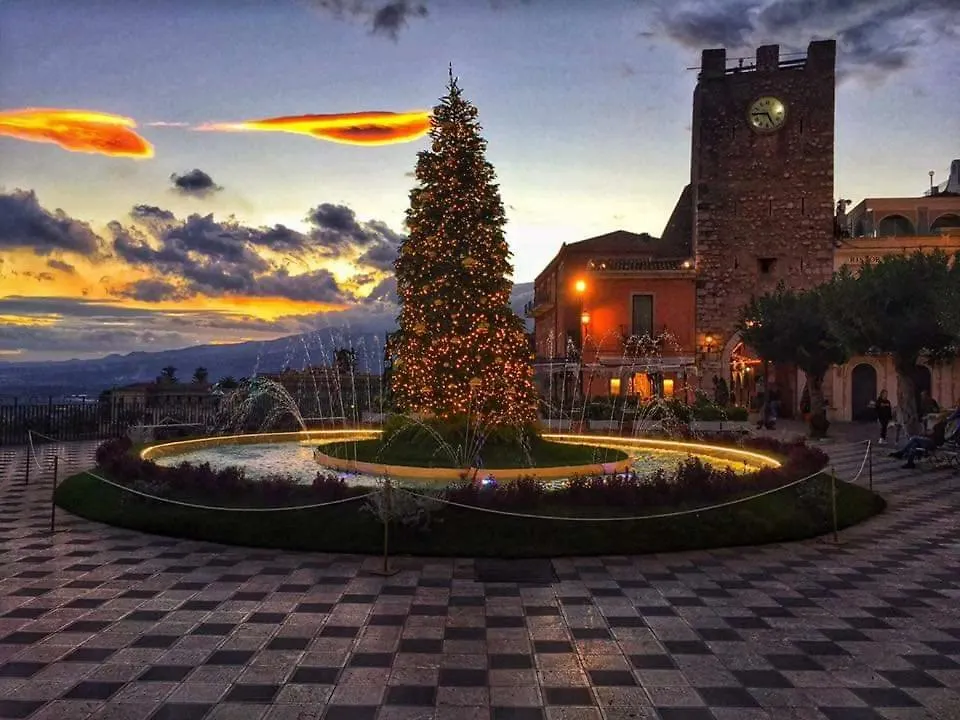 Alojamento de Acomodação e Pequeno-almoço Casa Fresta Acomodação com café da manhã Taormina