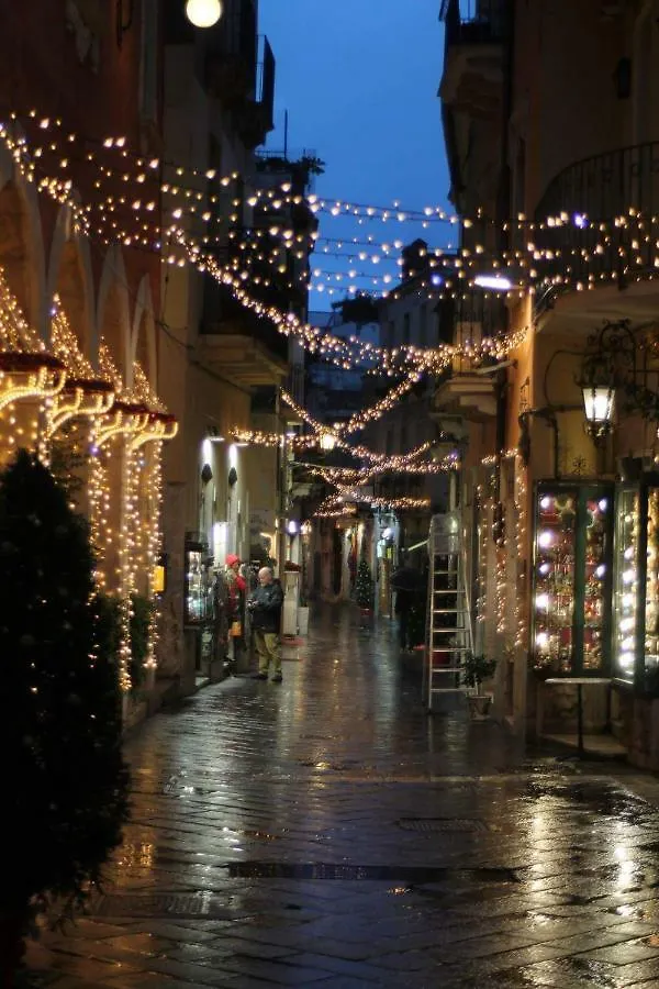 Casa Fresta Bed and Breakfast Ταορμίνα